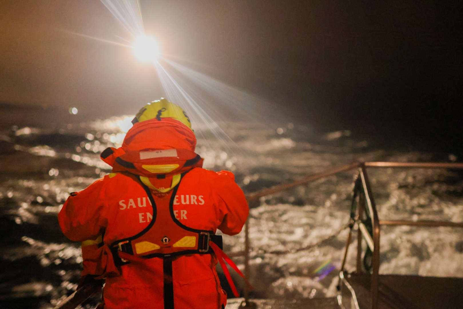 Exercice d'hélitreuillage de nuit